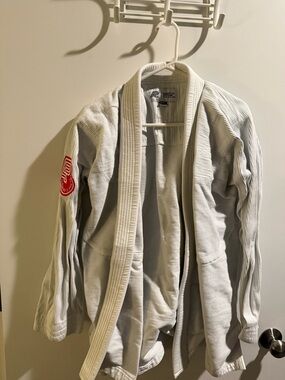 Light Gray Men's Jiu-Jitsu Kimono Jacket with Red Sleeve Patch